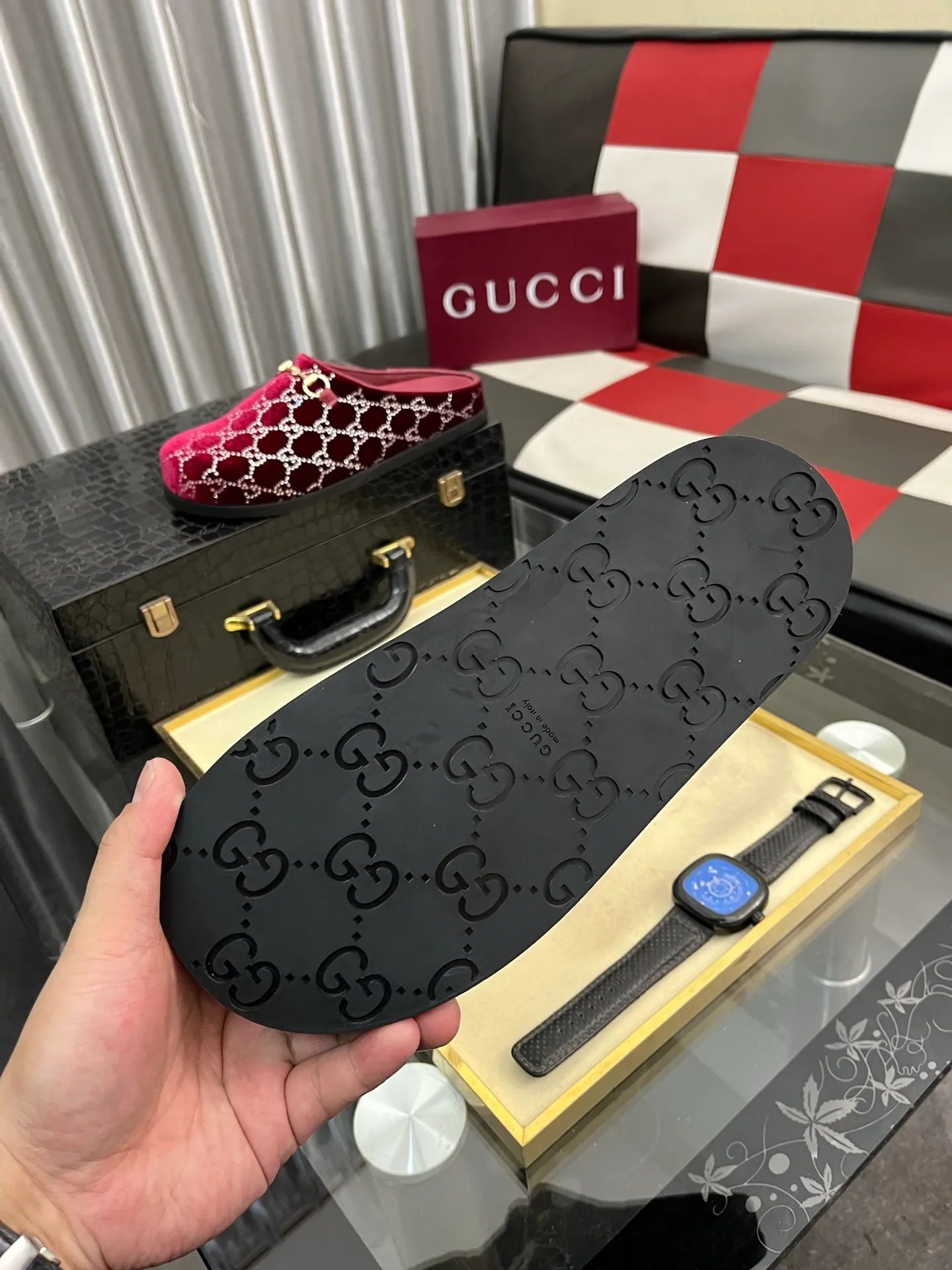 Ex-factory price: 460⌚️⌚️[Gucci] 2025 new season half-slip men's shoes, made of Italian imported first-layer frosted cowhide➕sheepskin lining, original hardware buckle, original combination of wear-resistant outsole, real shot 🎬 very comfortable on the feet, 4️⃣ colors available in sizes 38-44